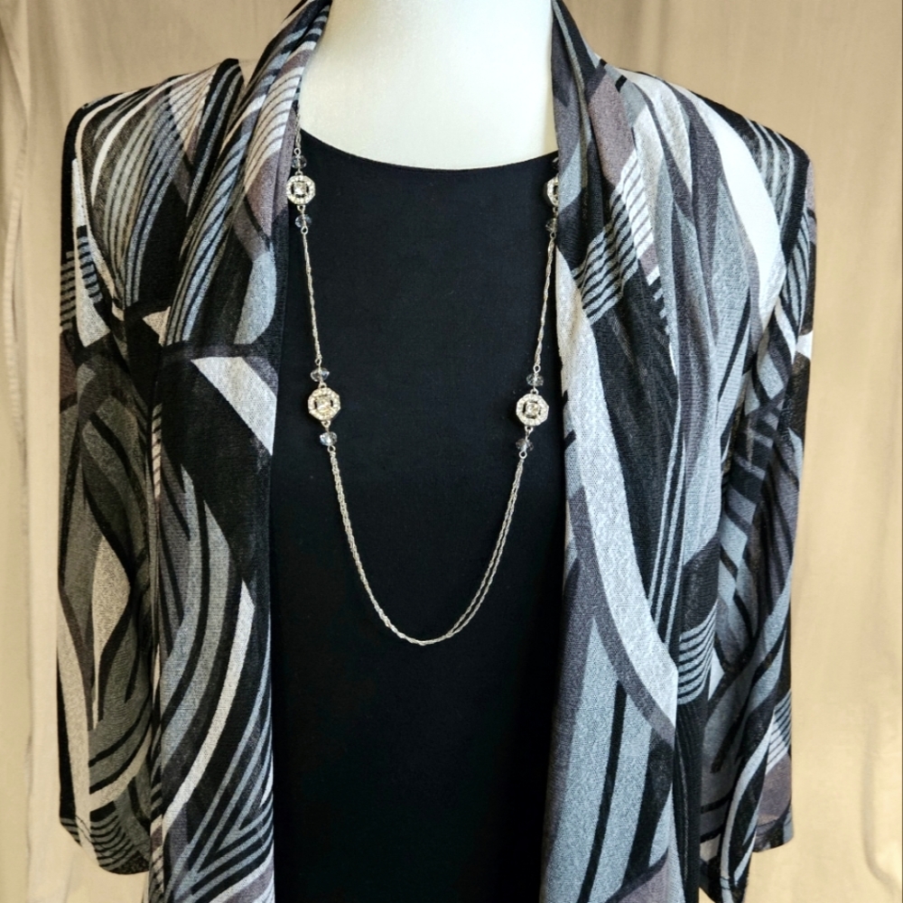 Creations Printed Black and White Mess Cardigan with 3" quarter inch sle… - Picture 3 of 12